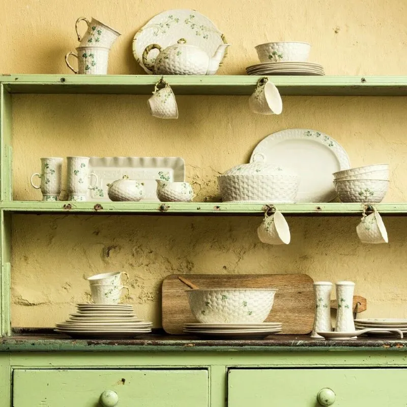 D68753 Parian China Irish Tableware with Shamrock Design Gaelsong