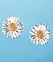 Daisy Studs Sterling Silver Gaelsong