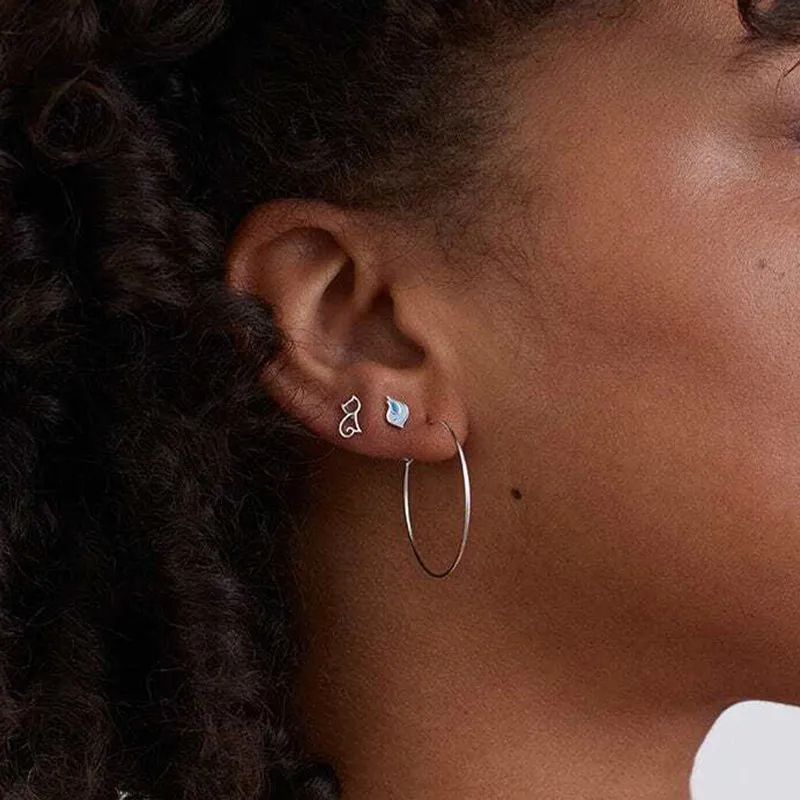 J13789 Irish Cat Sith Stud Earrings Lifestyle Gaelsong