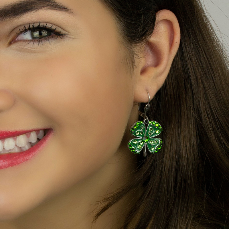 J13819 Green Lucky Four Leaf Clover Drop Earrings Lifestyle Gaelsong