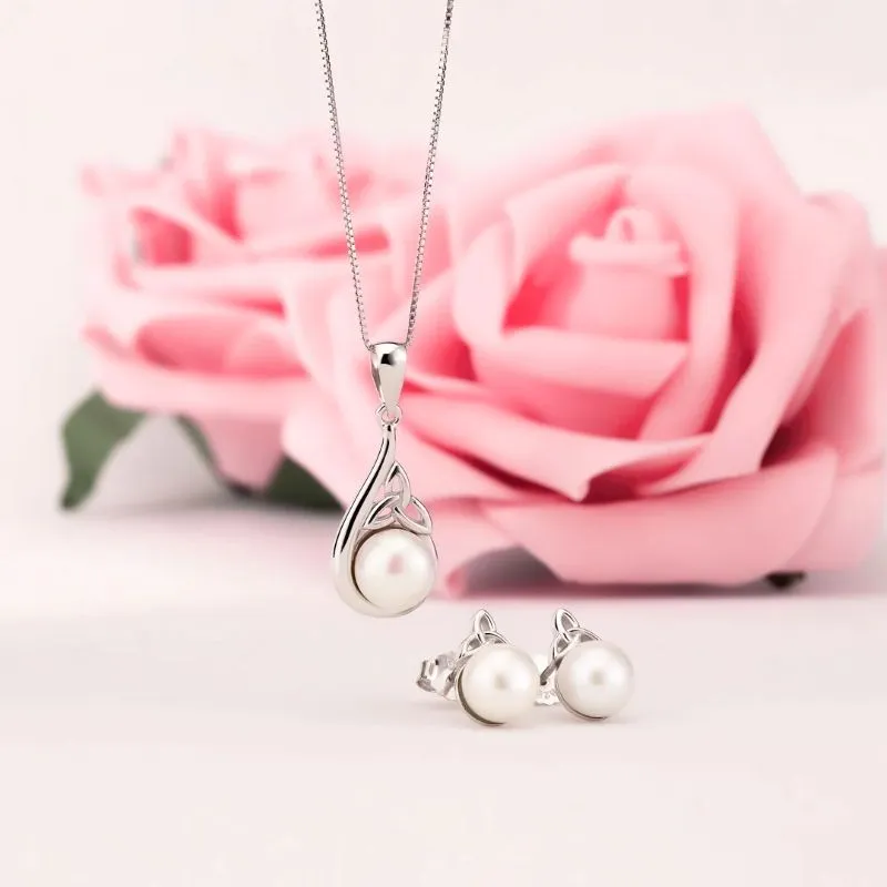 J20022S Silver and Pearl Essence Pendant Lifestyle with Earrings View Gaelsong