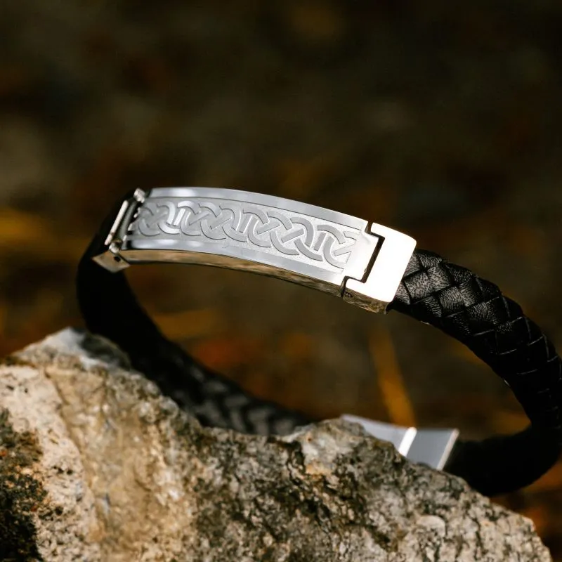 J52202S Men's Celtic Knotwork Leather Bracelet Gaelsong