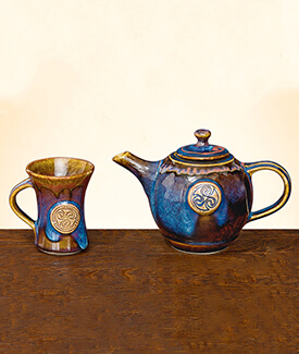 Colm de Ris Flared Mug and Teapot