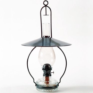 Hanging Oil Lamp with Top Reflector