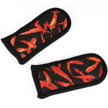 Red Chili Peppers Hot Handle Pad Sets for Cast Iron Cookware
