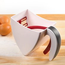 Scoop and Sift Flour Sifter