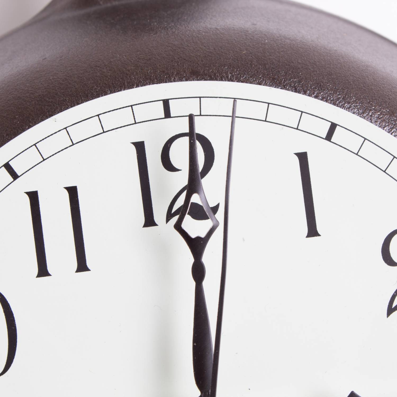 Cast Iron Skillet Clock, Décor Lehman's