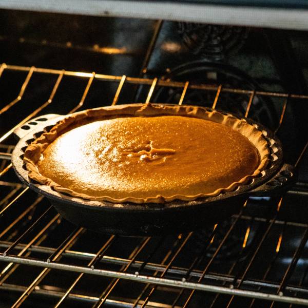 Cast Iron Pie Pan with Crimped Edges, Baking Lehman's