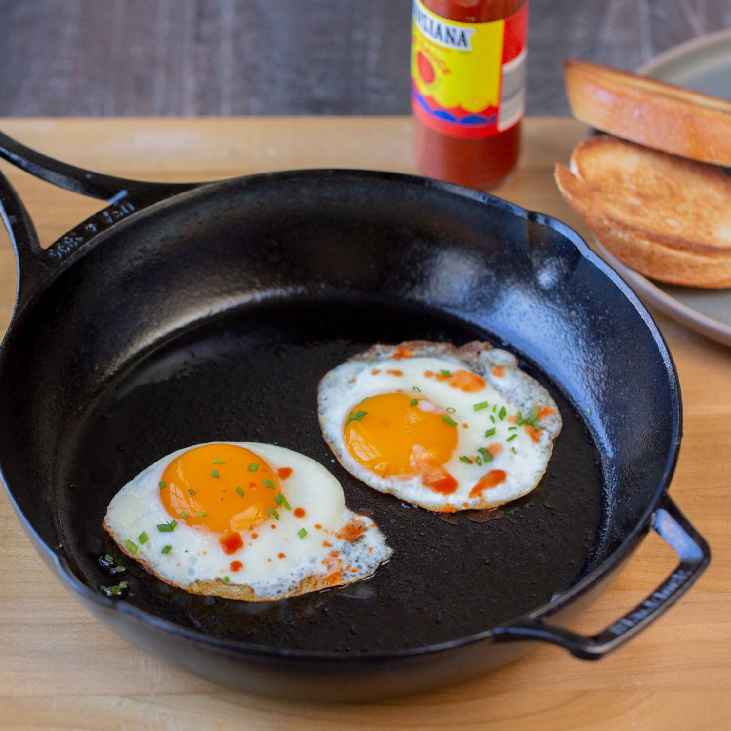 Unboxing and Cooking with the Blacklock Cast Iron Skillet 