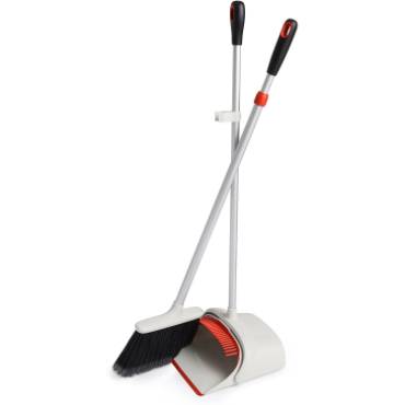 OXO Sweep Set with Extendable Broom and Dustpan