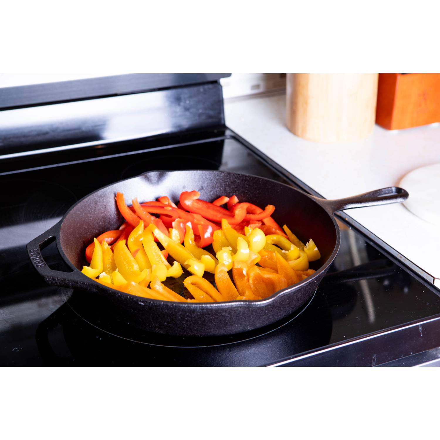 Lodge Cast Iron Lodge 12.56-in Cast Iron Skillet in the Cooking Pans &  Skillets department at