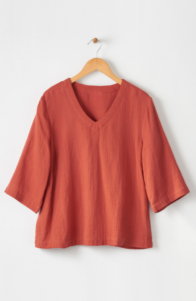 Kochi Double Gauze V-neck Top - Fire red Kochi Double Gauze V-neck Top - Fire red