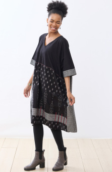 Irla Mixed Media Kaftan - Black