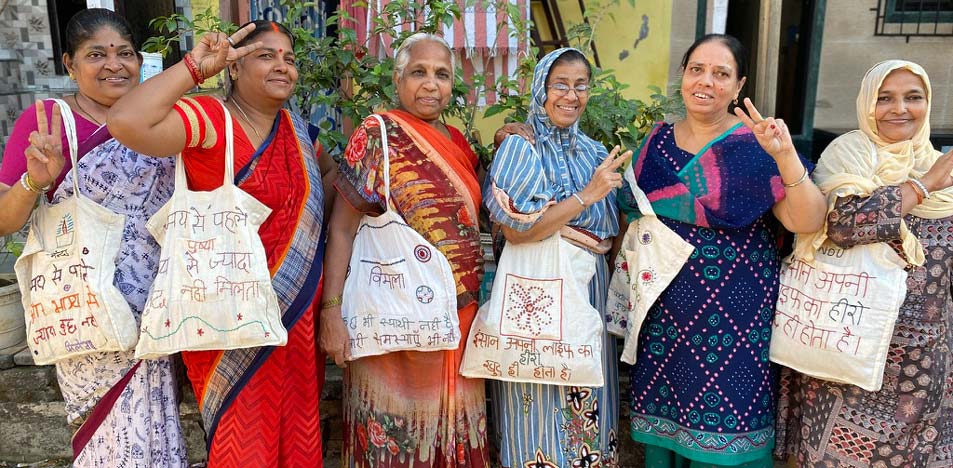 Threads of Wisdom: Artisans' Proverb Bags Weave Stories of Life's Lessons