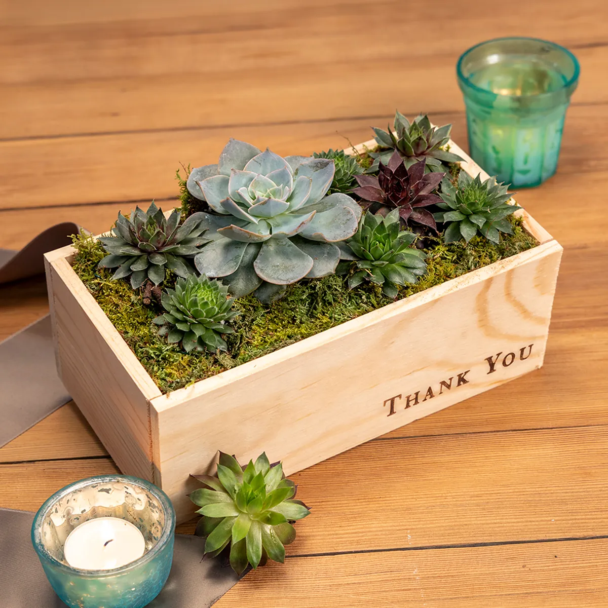 Gifts to show appreciation - Thank You Succulent Crate