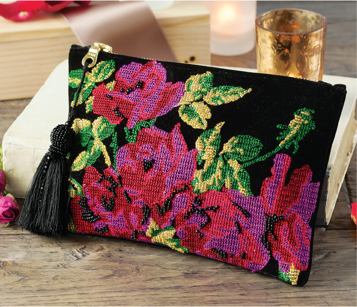 Oui, Chérie Beaded Clutch