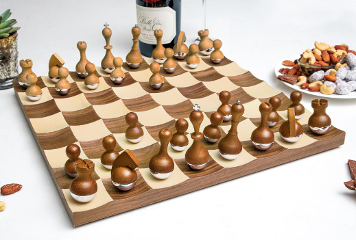 Wonderland Chess Set