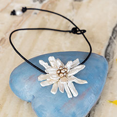 Organic Pearl Fleur Choker