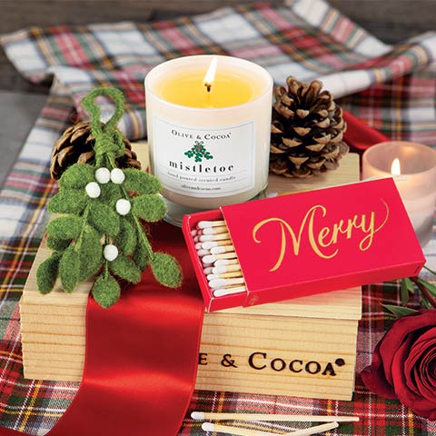 Olive & Cocoa Mistletoe Candle & Ornament Set
