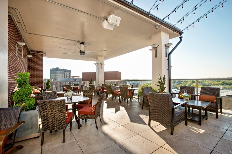 rooftop-restaurant-downtown-greenville01-800x534