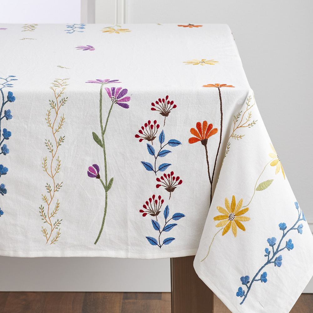 Shalimar Meadow Standard Tablecloth