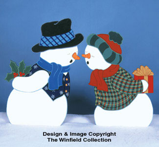 Product Image of Kissing Snow Couple Woodcraft Pattern