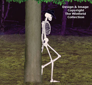Product Image of Leaning Skeleton Woodcraft Pattern                  