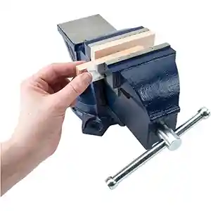 Magnetic vise Jaw