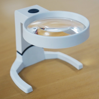 Illuminated Tilt Stand Magnifier 4X 12D