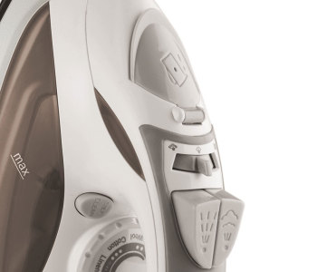 Steam Iron with Auto Shut-Off- White Steam Iron with Auto Shut-Off- White