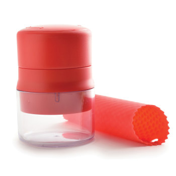 Garlic Twist N mince with Peeler Garlic Twist N mince with Peeler