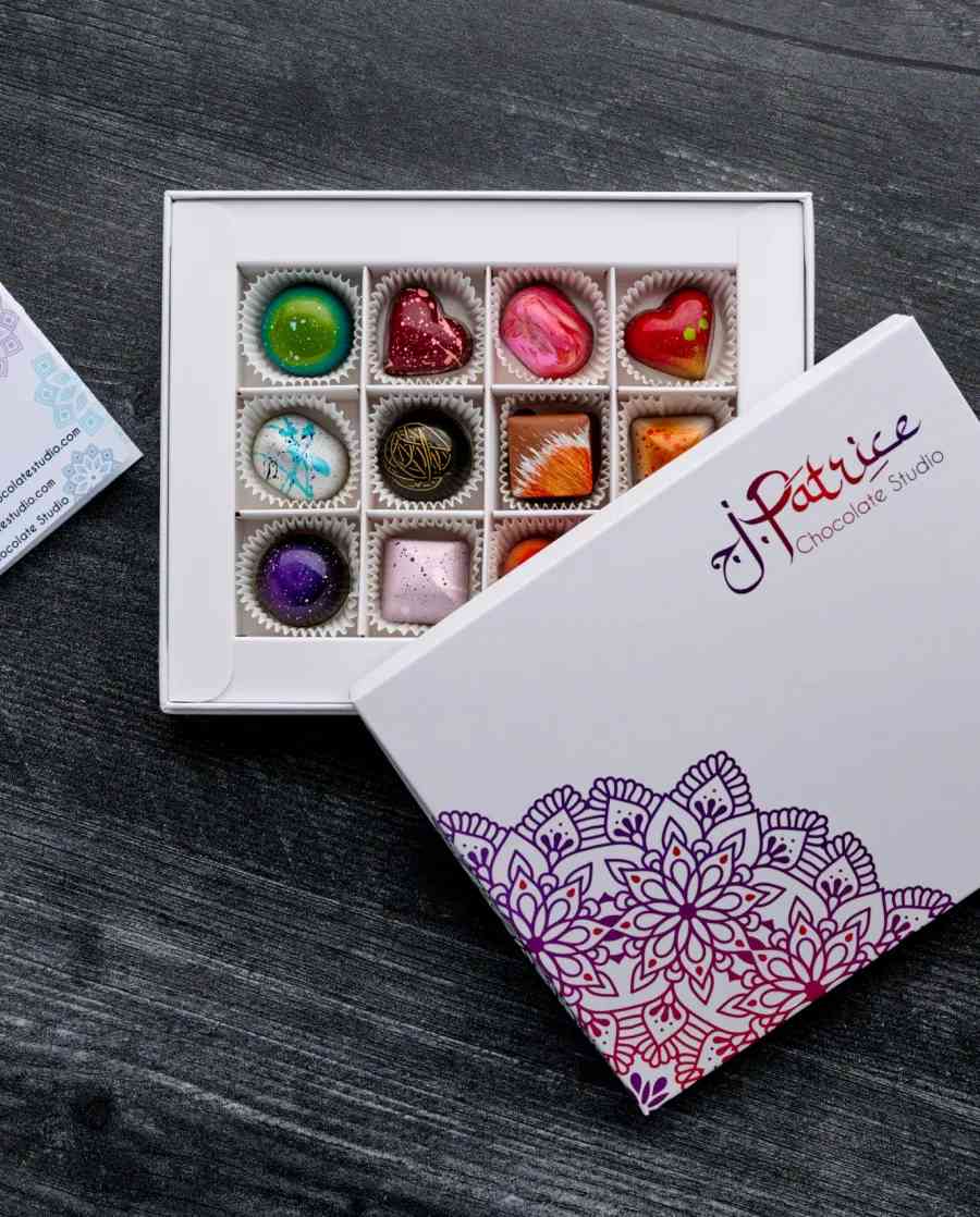Product Image of 12 BonBon Chocolatier's Choice Box