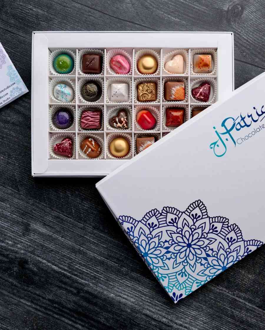 Product Image of 24 BonBon Chocolatier's Choice Box