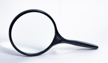 Giant 4-inch Diameter Handheld Magnifier Giant 4-inch Diameter Handheld Magnifier