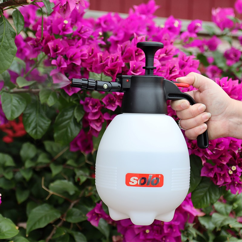 Product Image for Pump-Up Sprayer 64oz