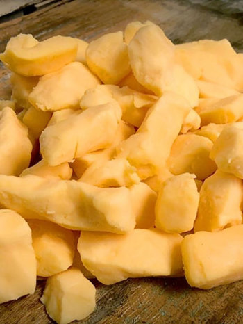 Product Image of Smoked Cheddar Cheese Curds (8oz)